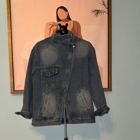 NWT Stylish Denim Jacket - Picture 5 of 7